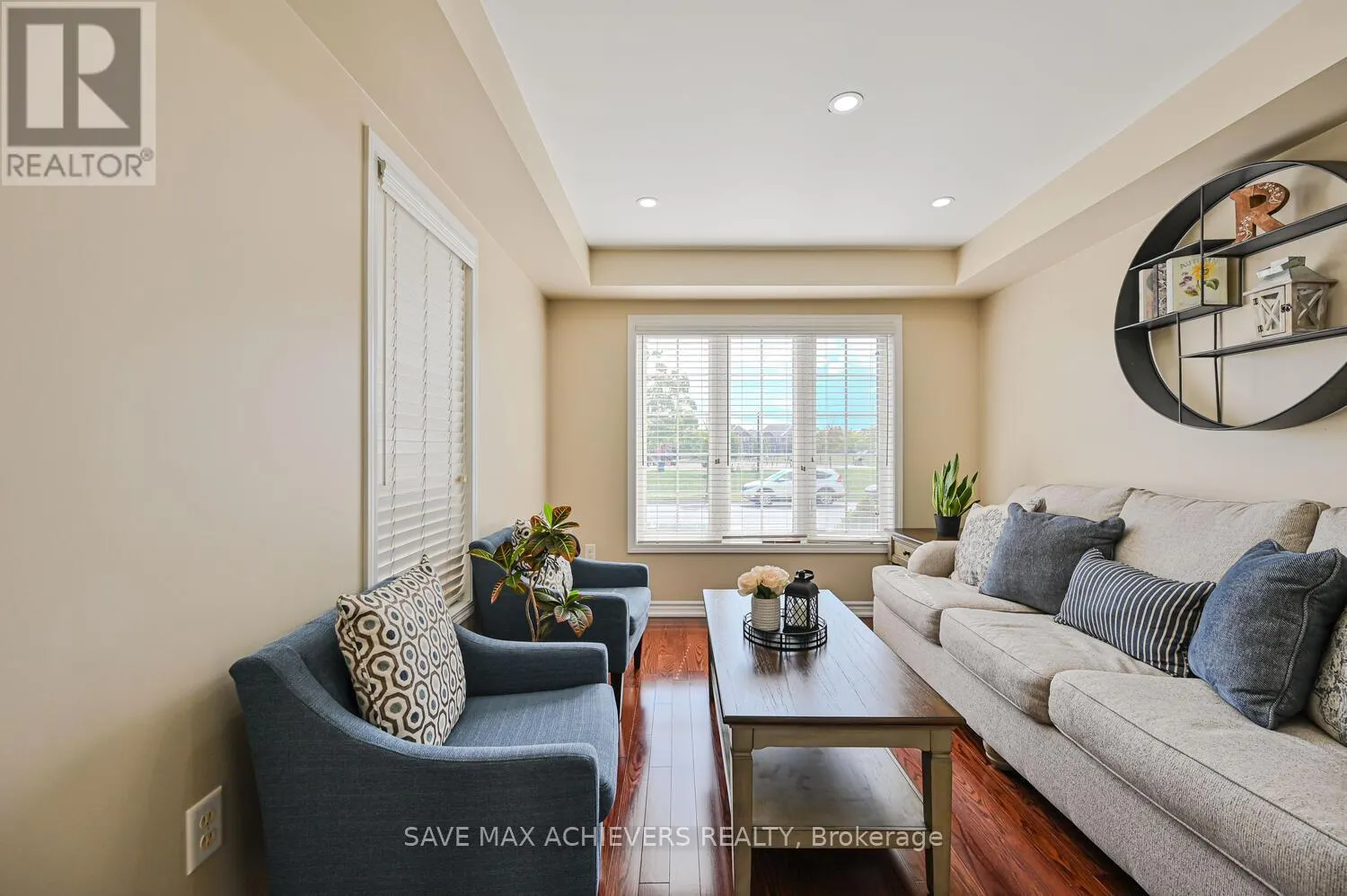 37 BLOOM DRIVE