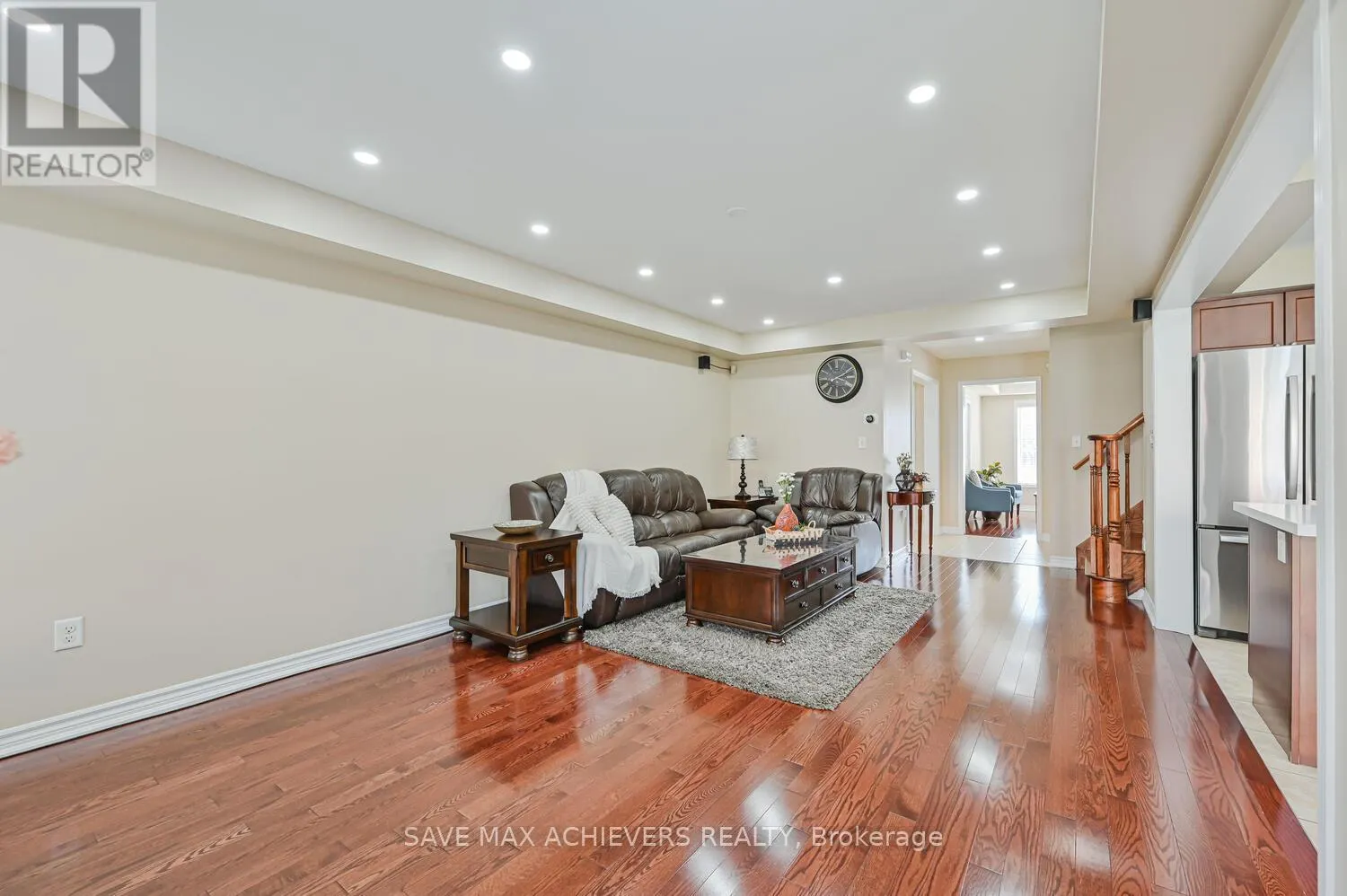 37 BLOOM DRIVE