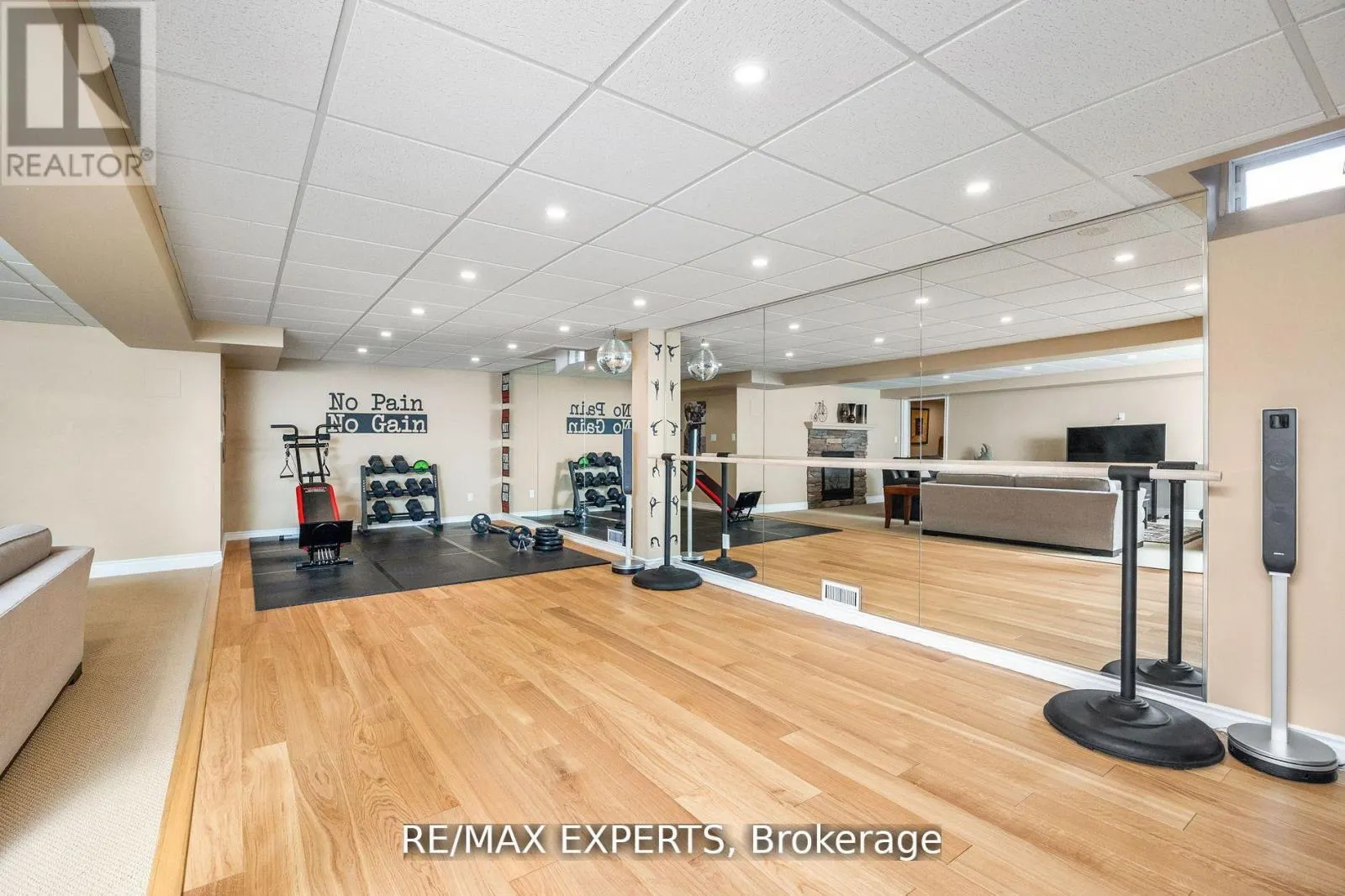 20 CONCORDE DRIVE