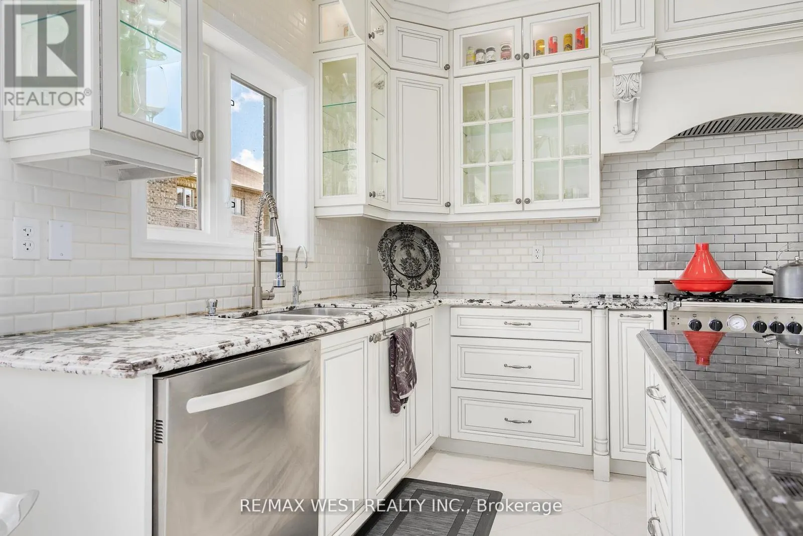 418 HIDDEN TRAIL CIRCLE