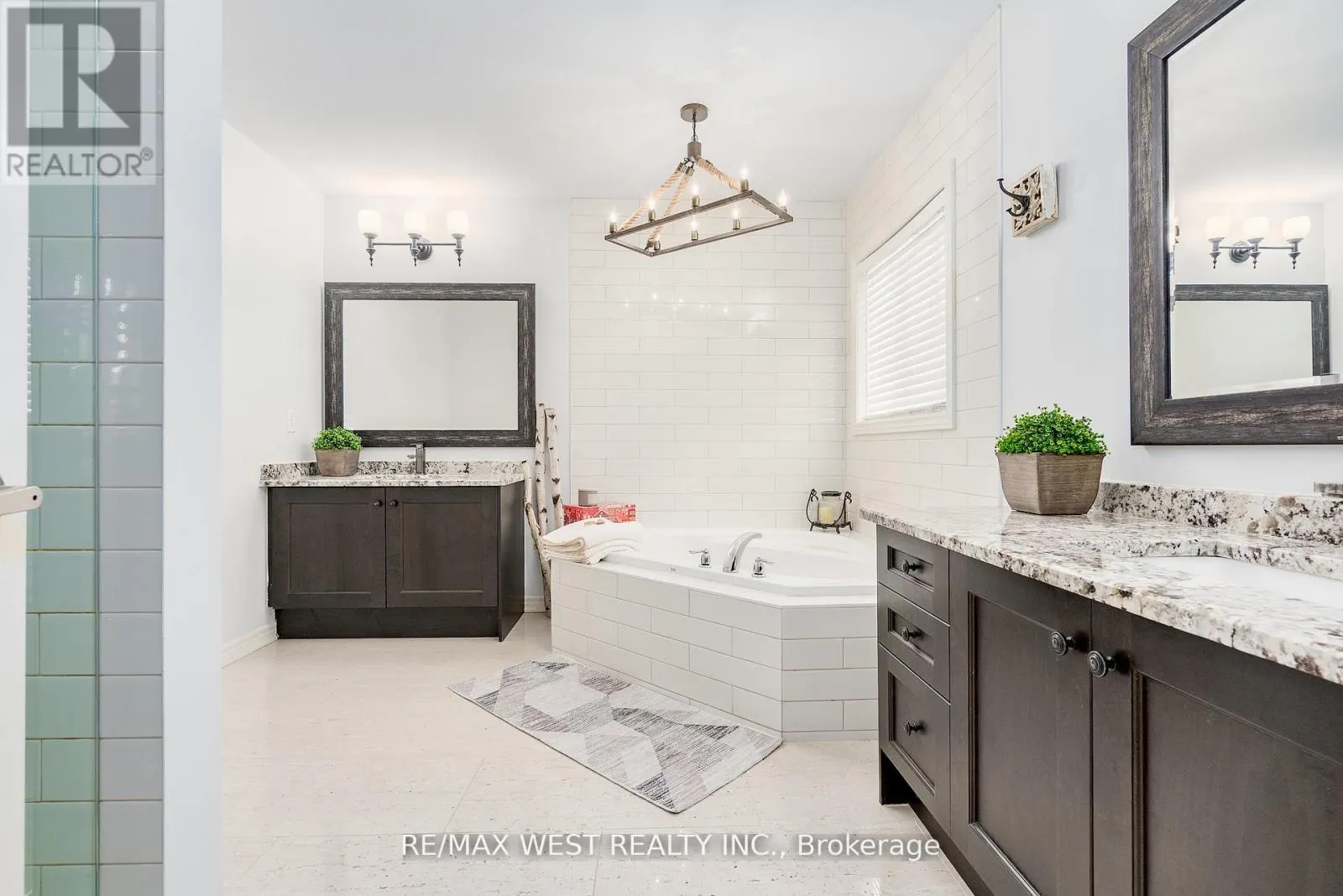 418 HIDDEN TRAIL CIRCLE