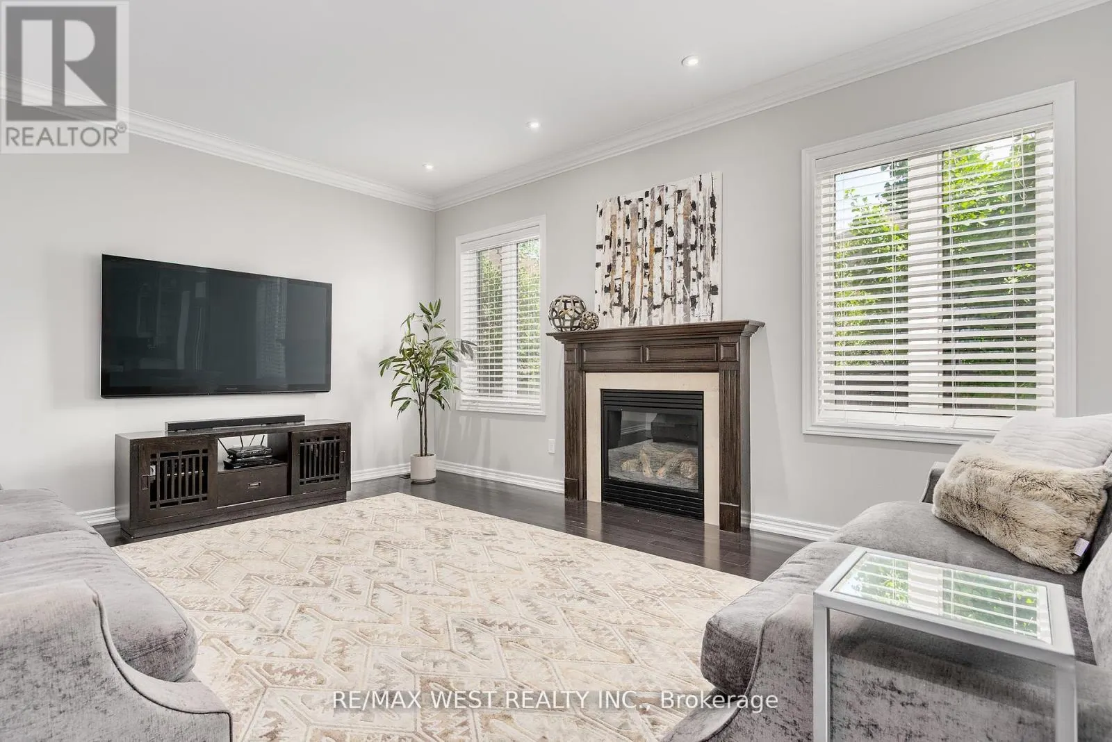 418 HIDDEN TRAIL CIRCLE