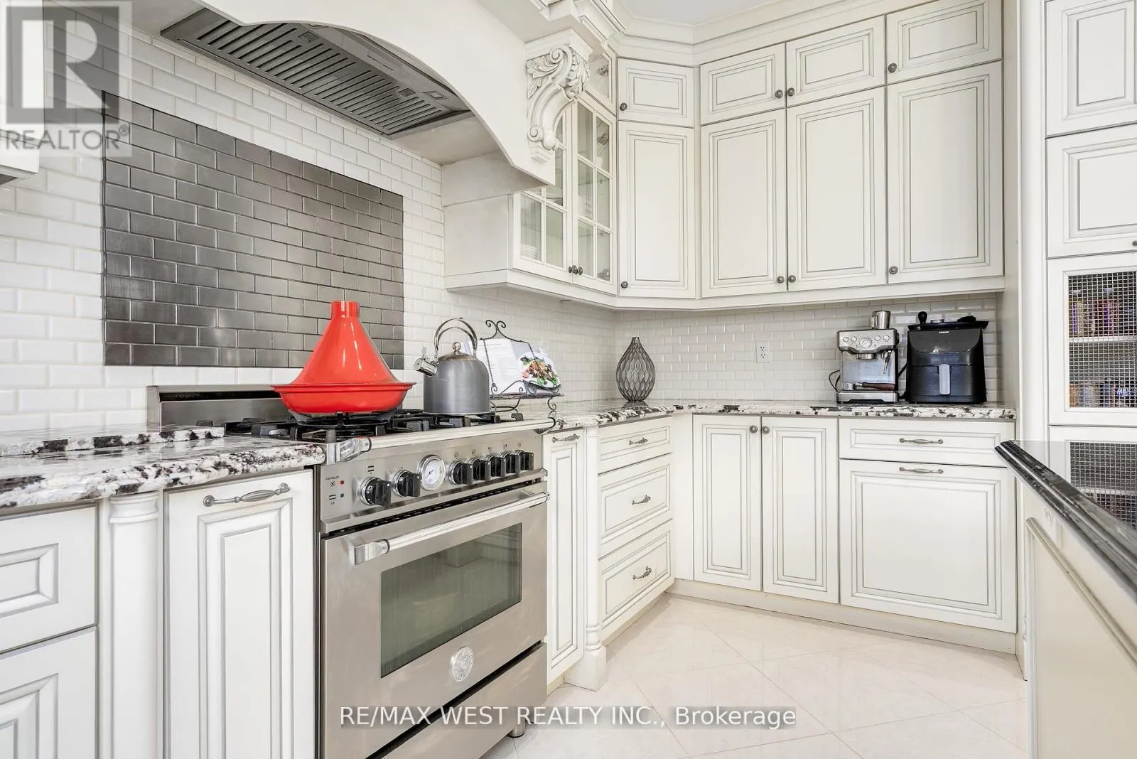418 HIDDEN TRAIL CIRCLE