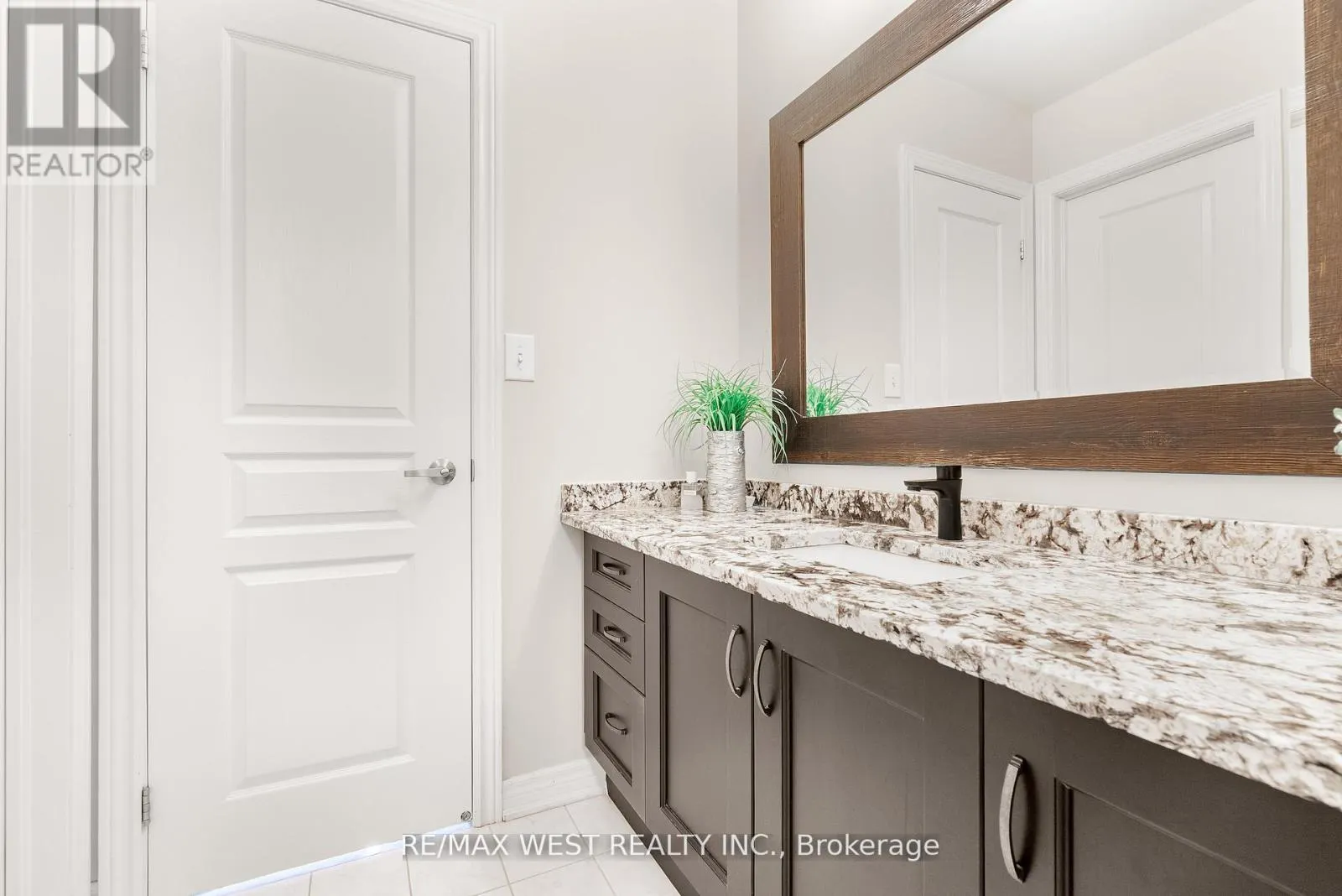 418 HIDDEN TRAIL CIRCLE