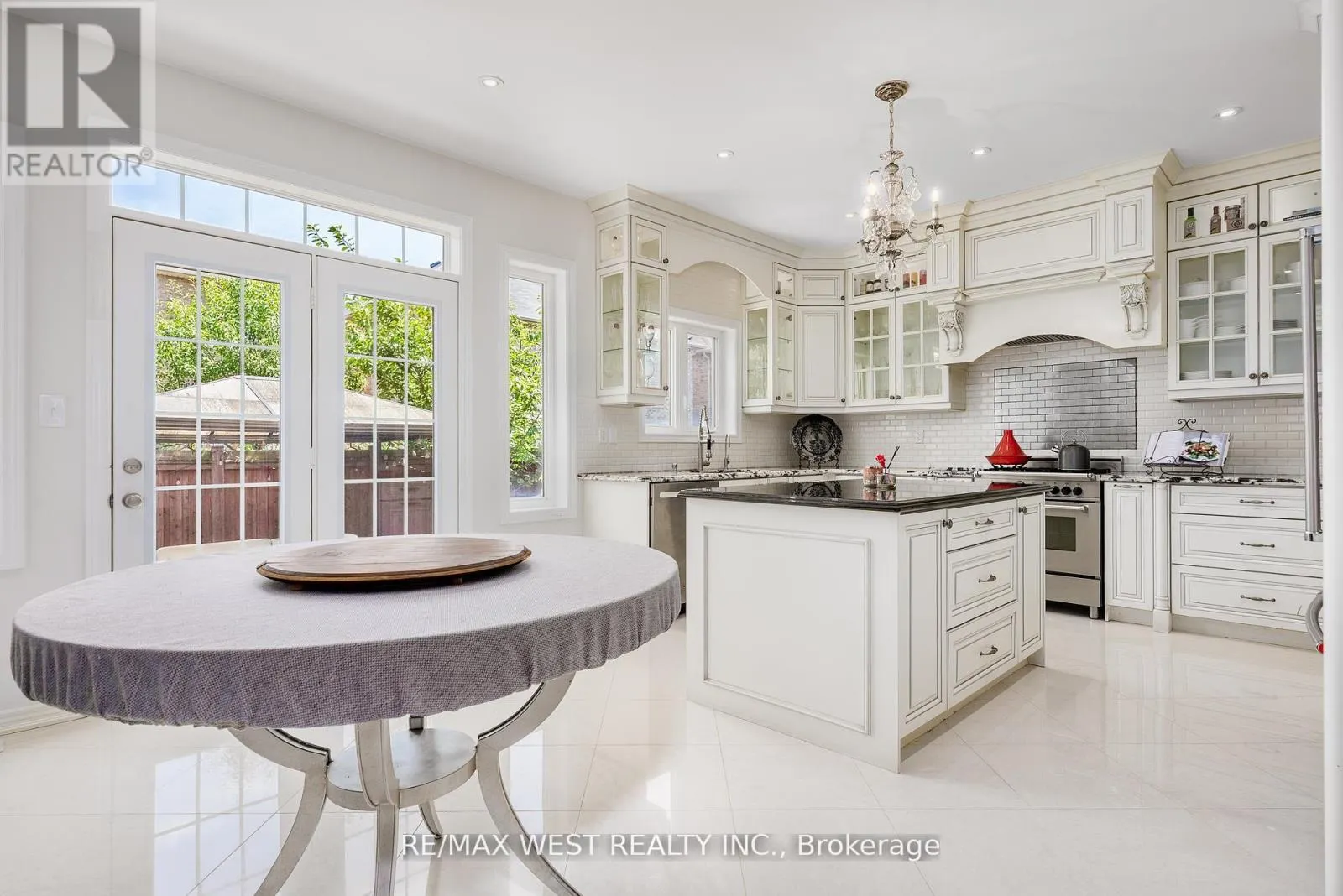 418 HIDDEN TRAIL CIRCLE