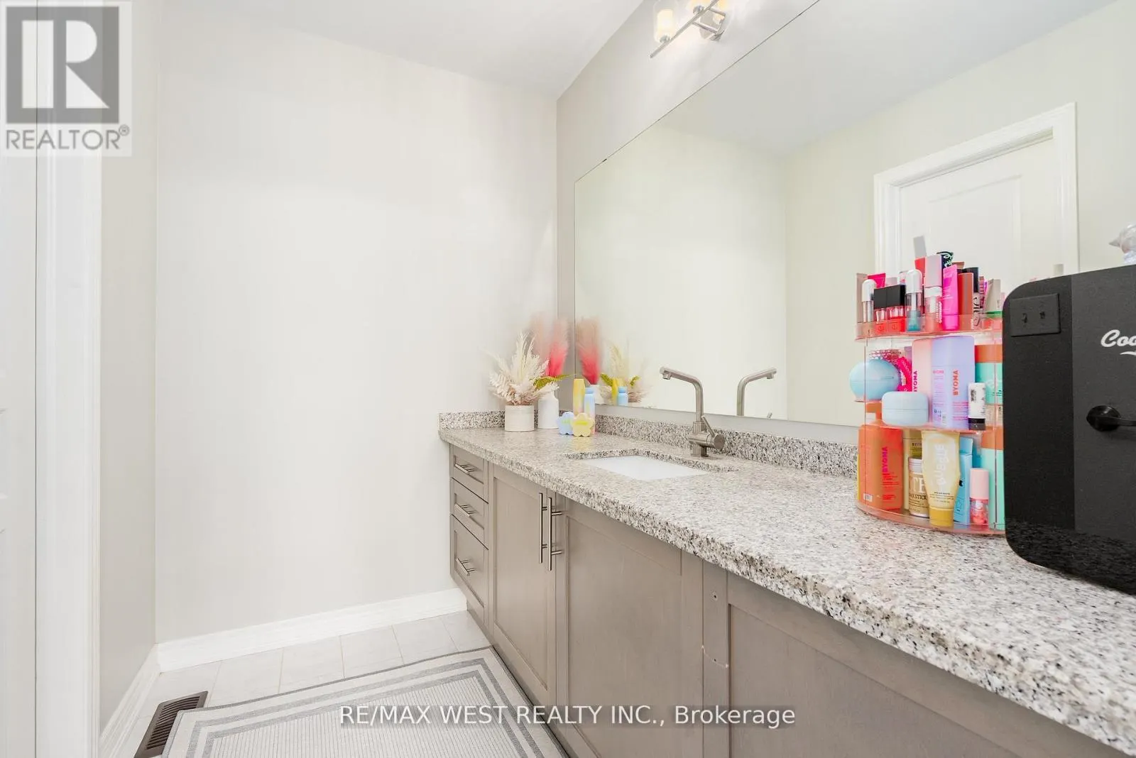 418 HIDDEN TRAIL CIRCLE