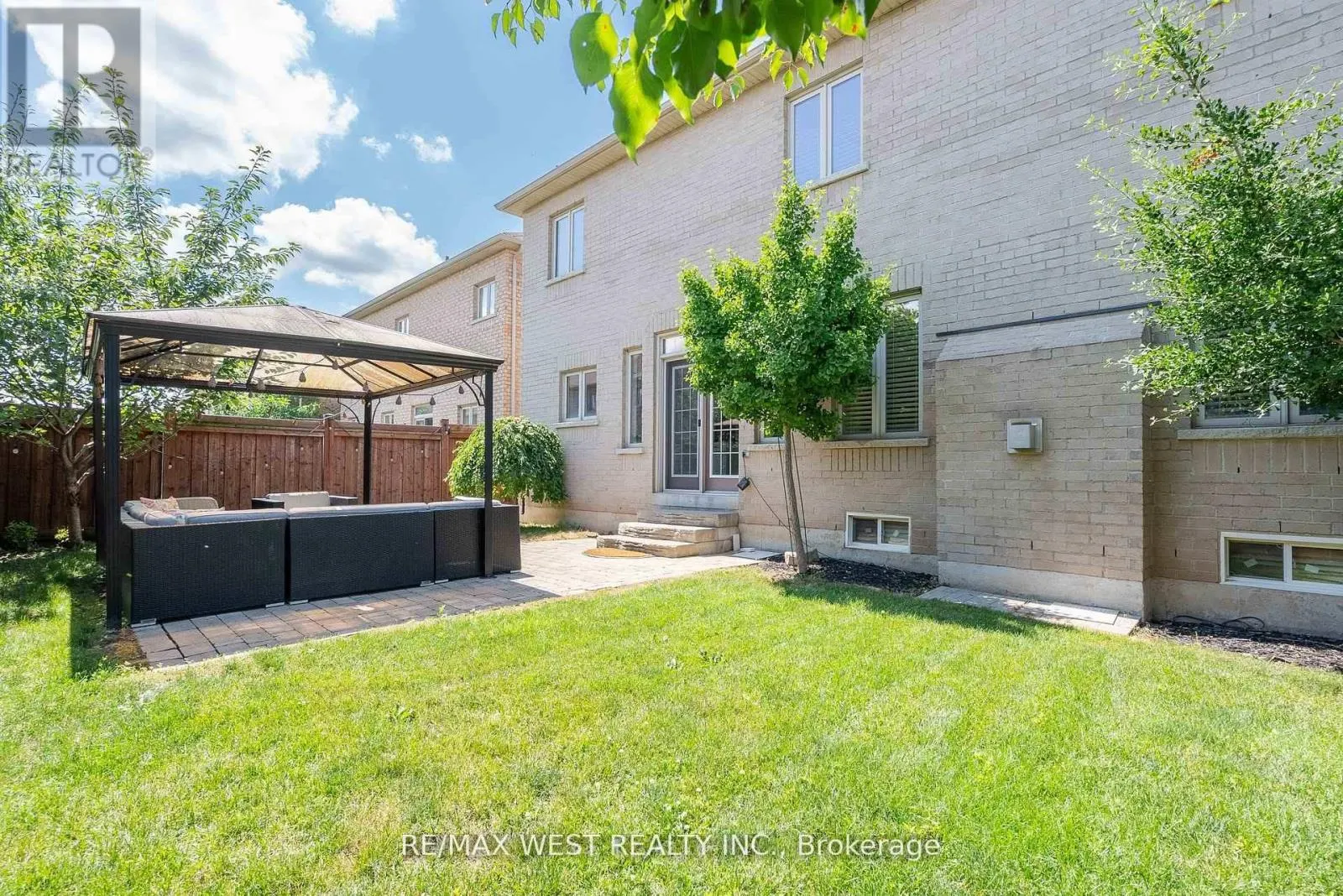 418 HIDDEN TRAIL CIRCLE