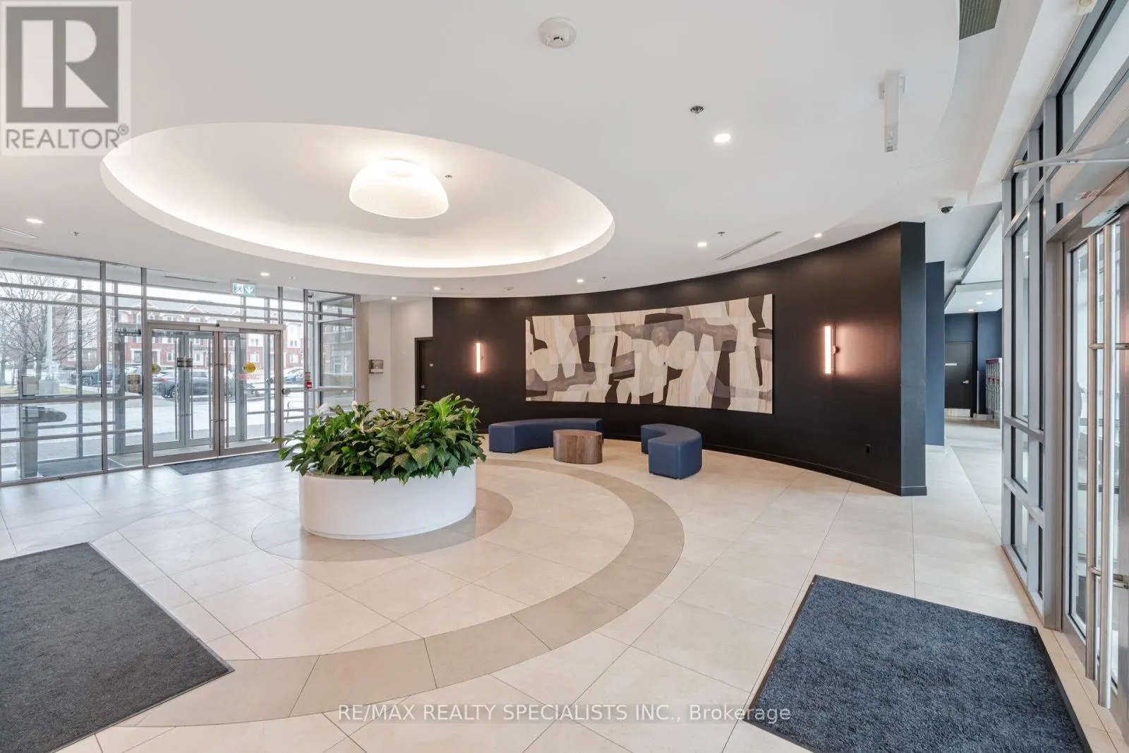 1103 - 215 QUEEN STREET E