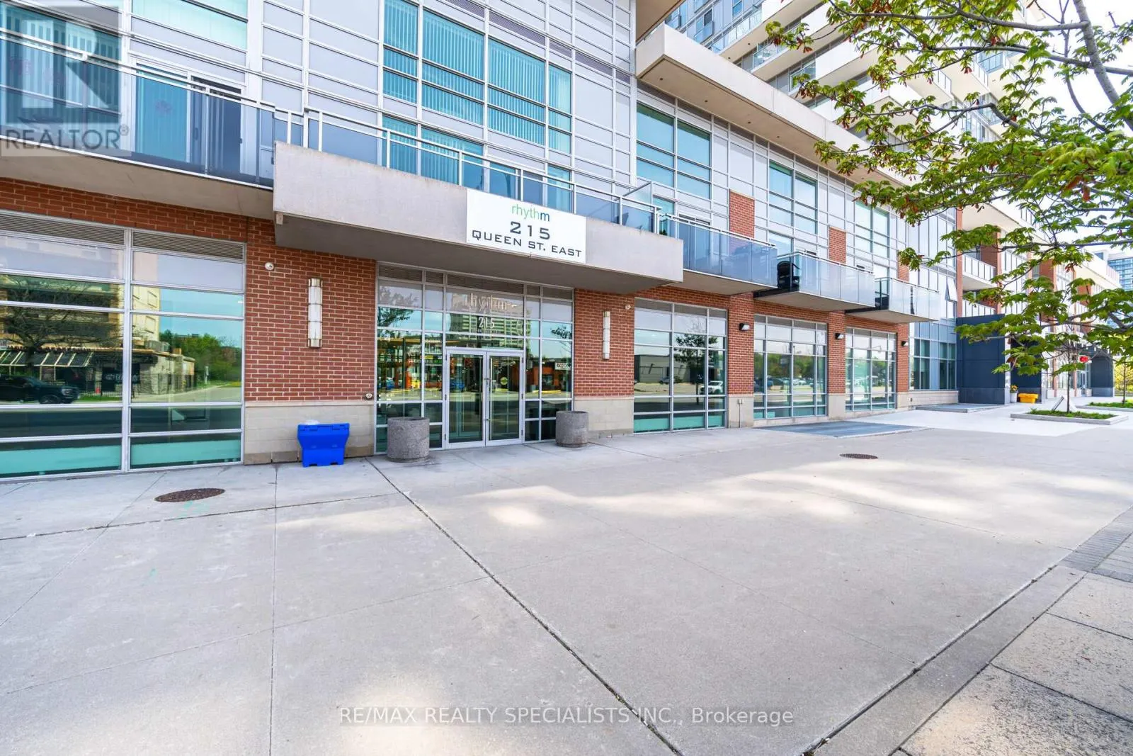 1103 - 215 QUEEN STREET E