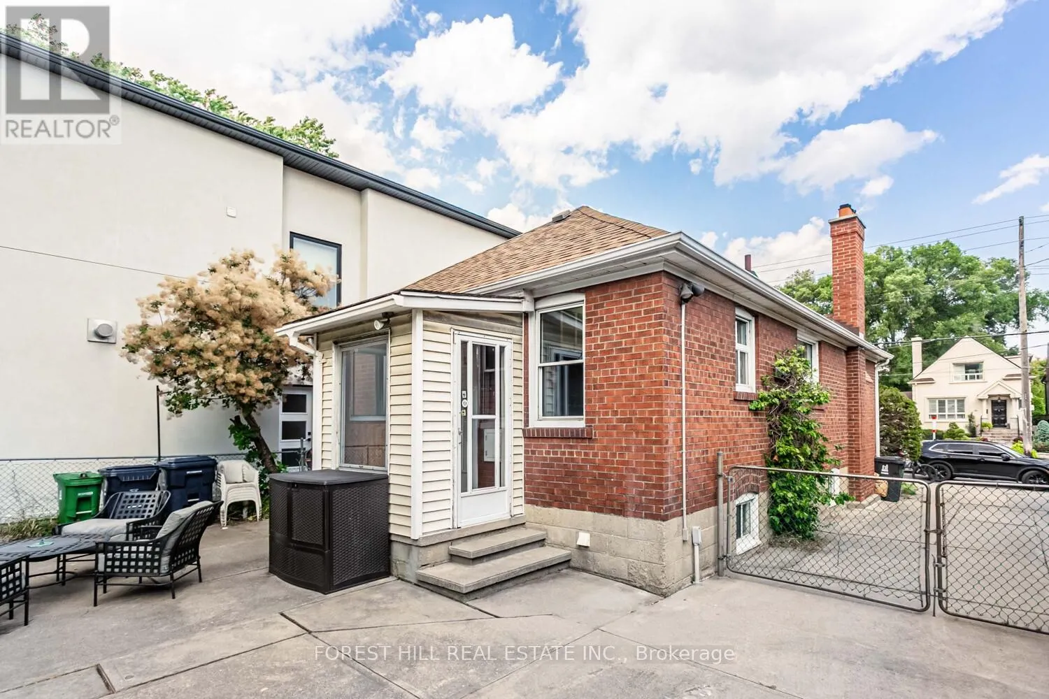 182 PARK LAWN ROAD