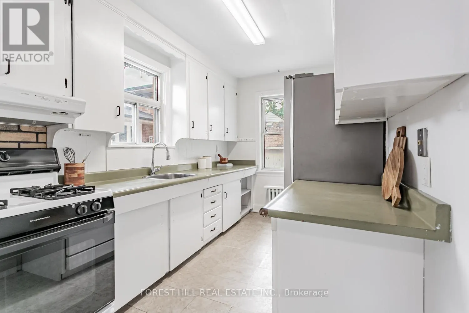182 PARK LAWN ROAD