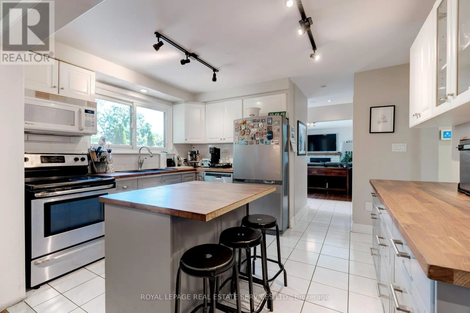297 SUNSET DRIVE