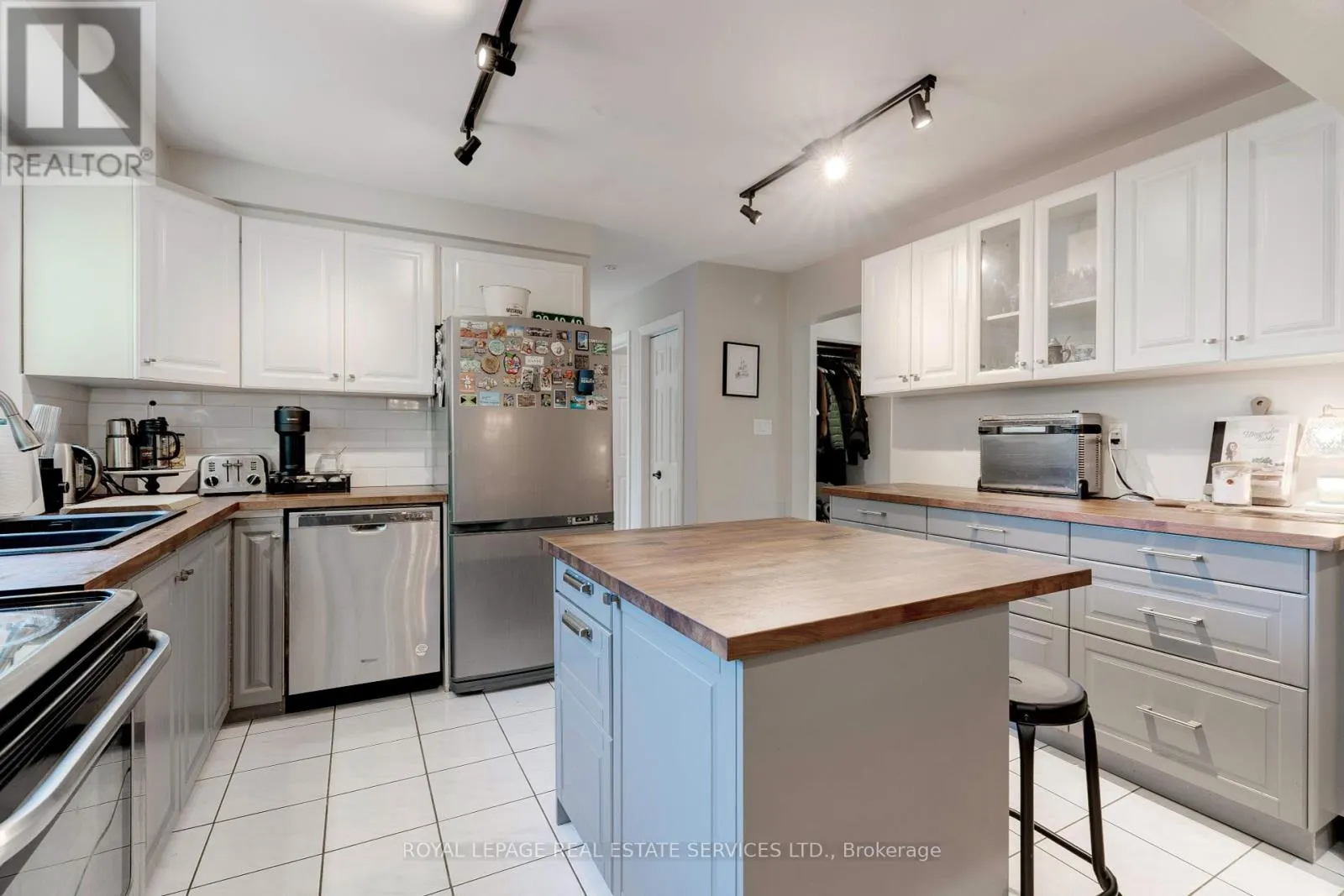 297 SUNSET DRIVE