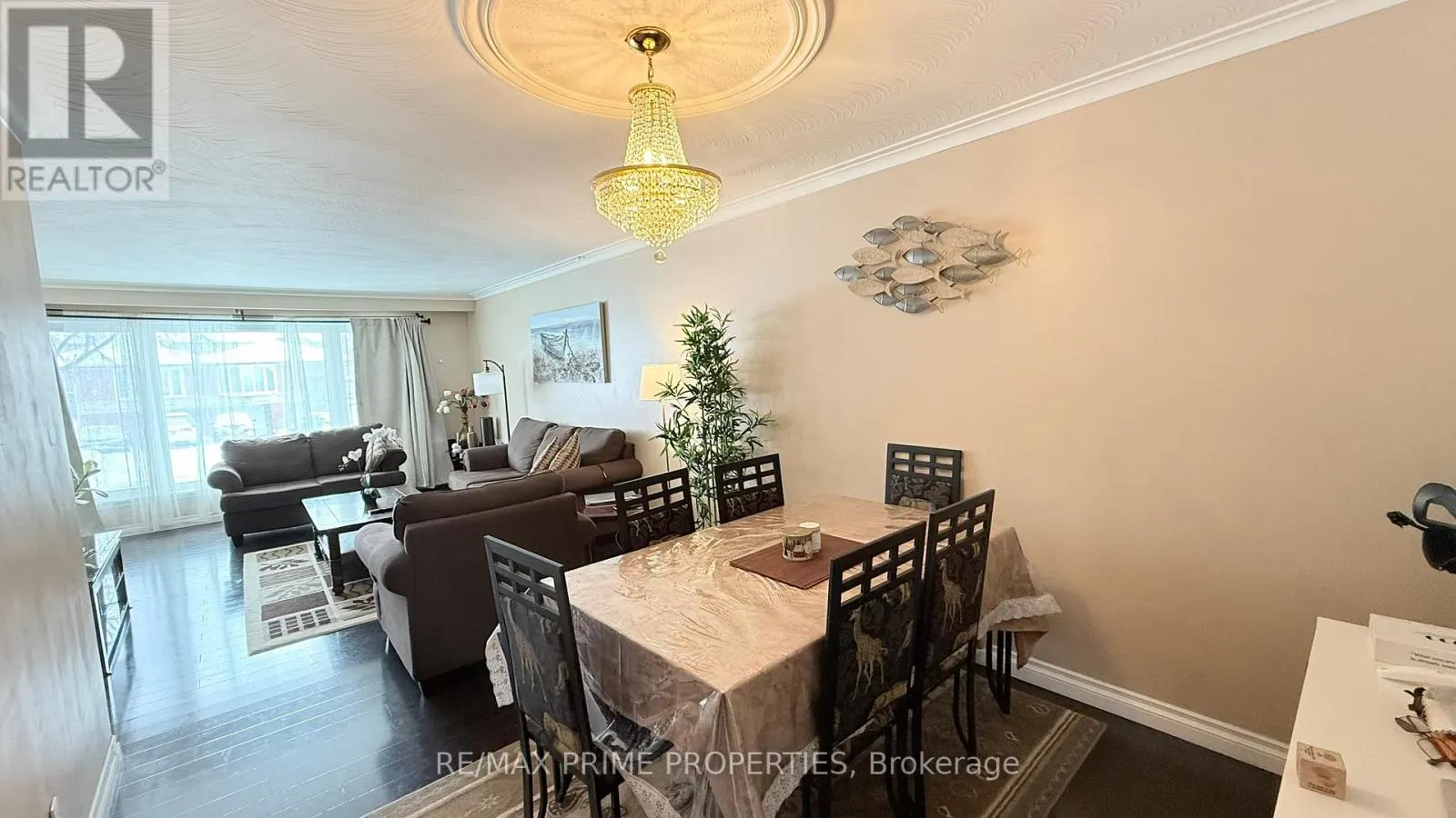 UPPER - 3563 LADDIE CRESCENT