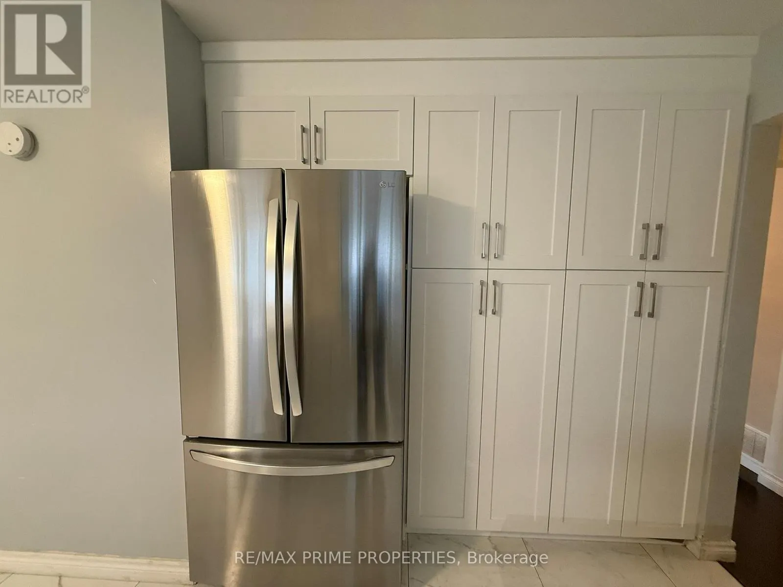 UPPER - 3563 LADDIE CRESCENT