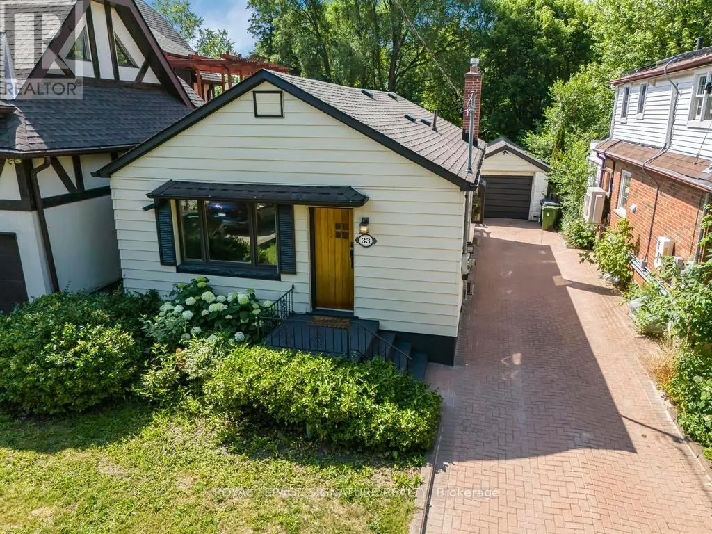 33 ASH CRESCENT