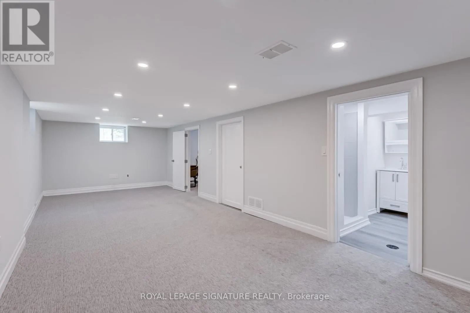 33 ASH CRESCENT