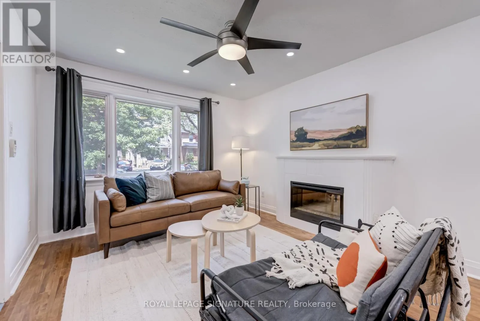 33 ASH CRESCENT