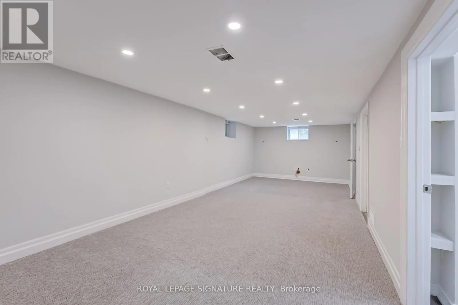 33 ASH CRESCENT