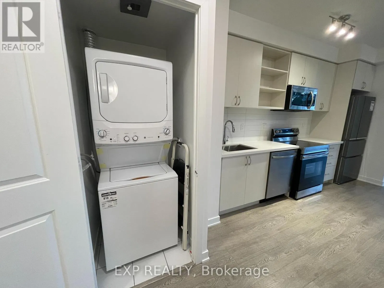 105 - 4677 GLEN ERIN DRIVE