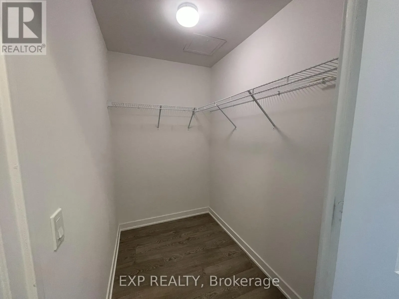 105 - 4677 GLEN ERIN DRIVE