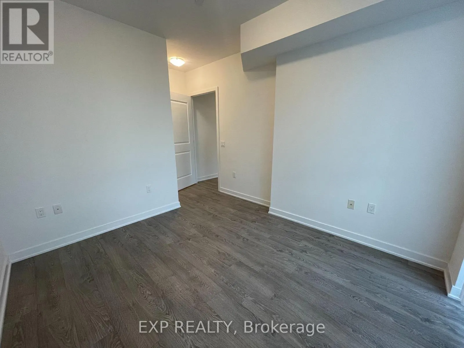 105 - 4677 GLEN ERIN DRIVE