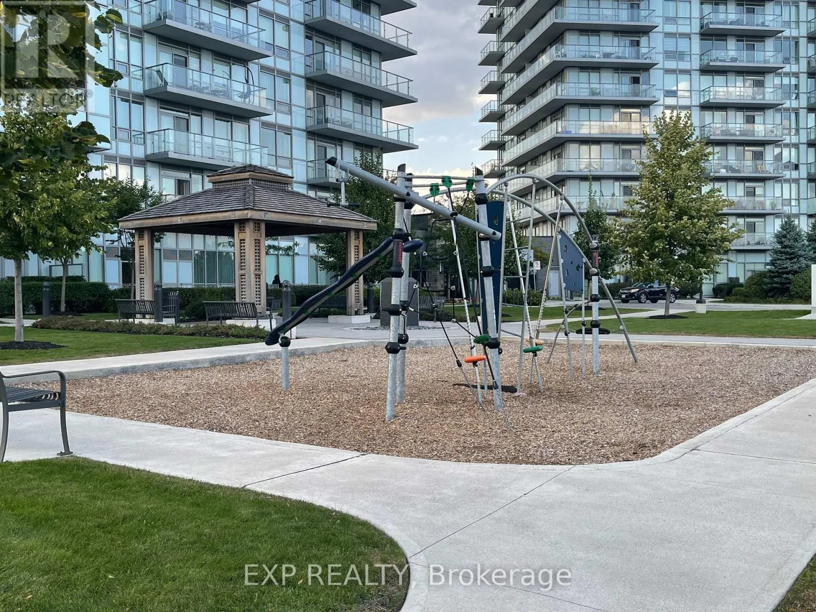 105 - 4677 GLEN ERIN DRIVE