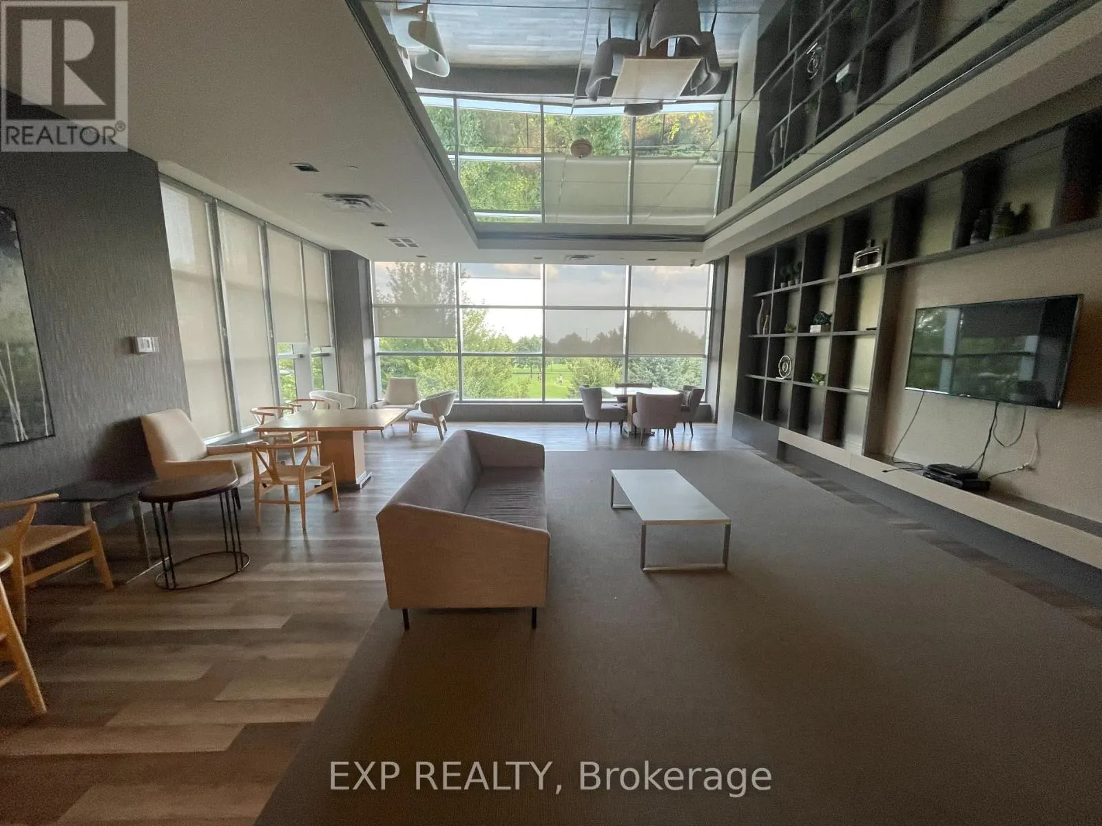 105 - 4677 GLEN ERIN DRIVE