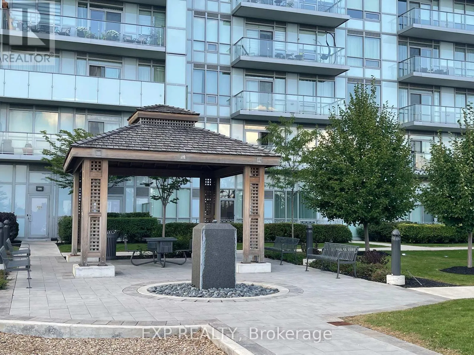 105 - 4677 GLEN ERIN DRIVE