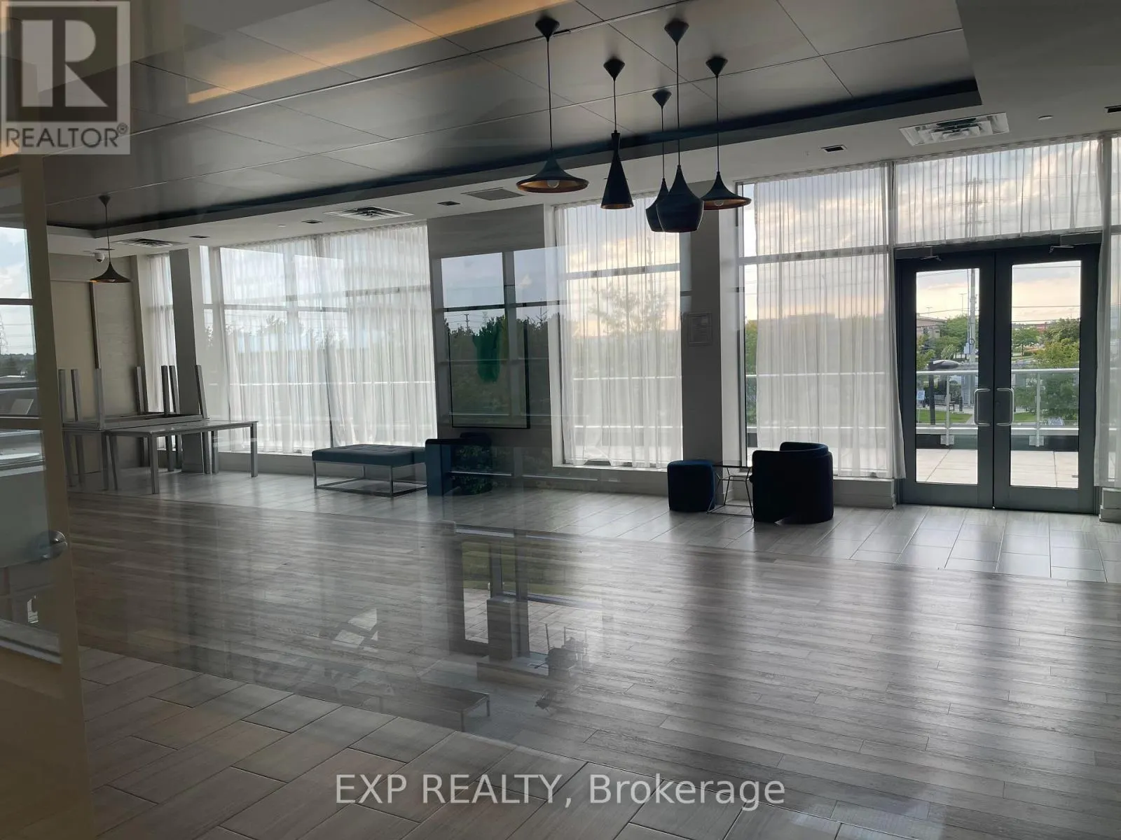 105 - 4677 GLEN ERIN DRIVE