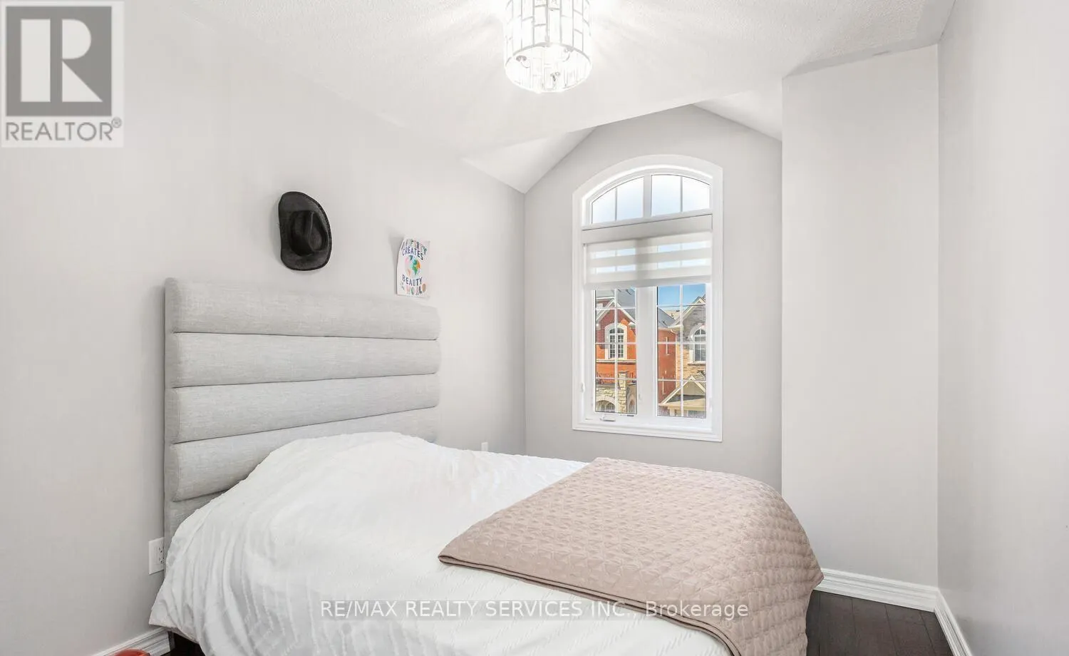 14 ROCKMAN CRESCENT