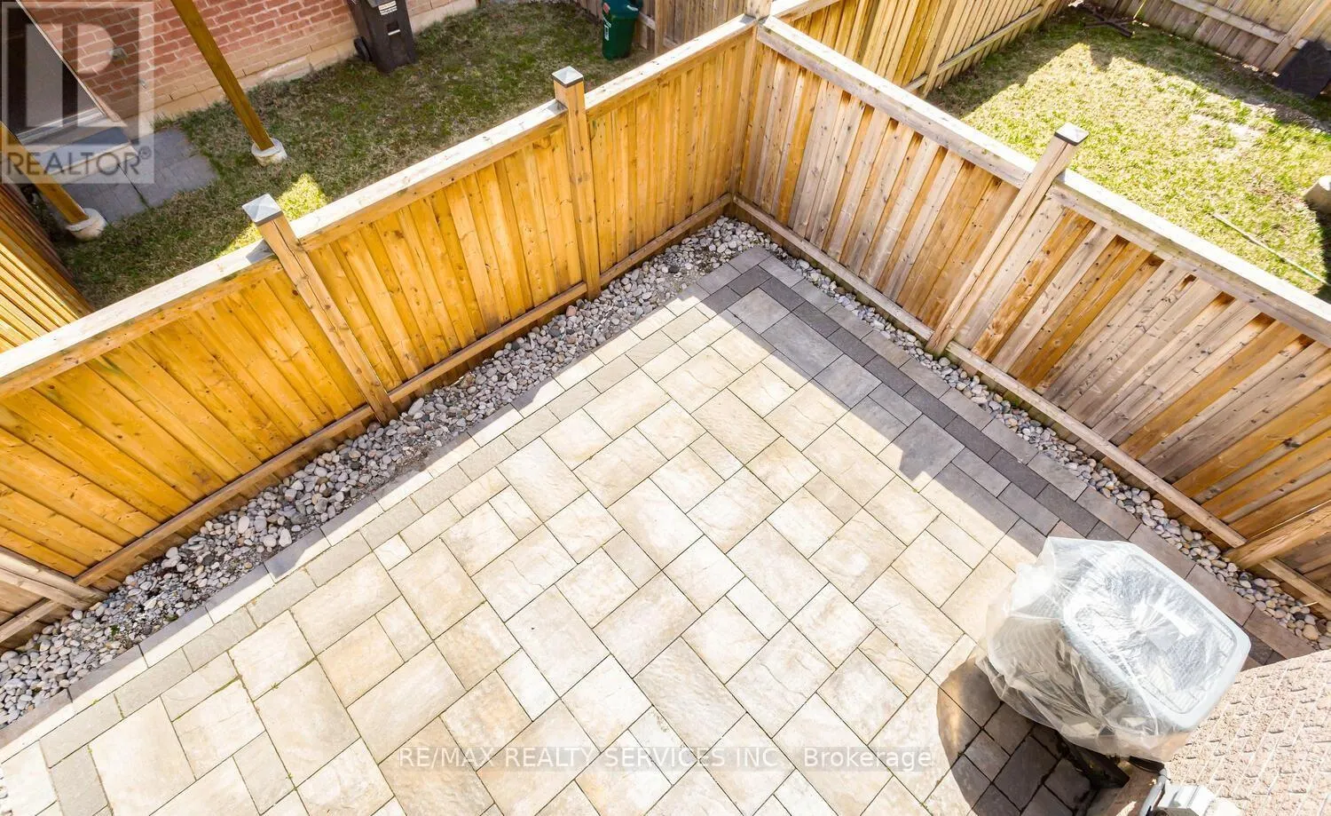 14 ROCKMAN CRESCENT