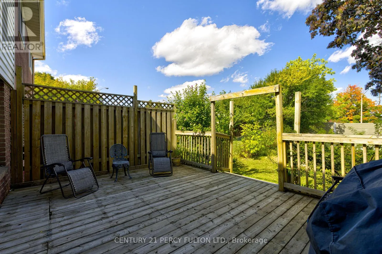 212 ROYAL SALISBURY WAY