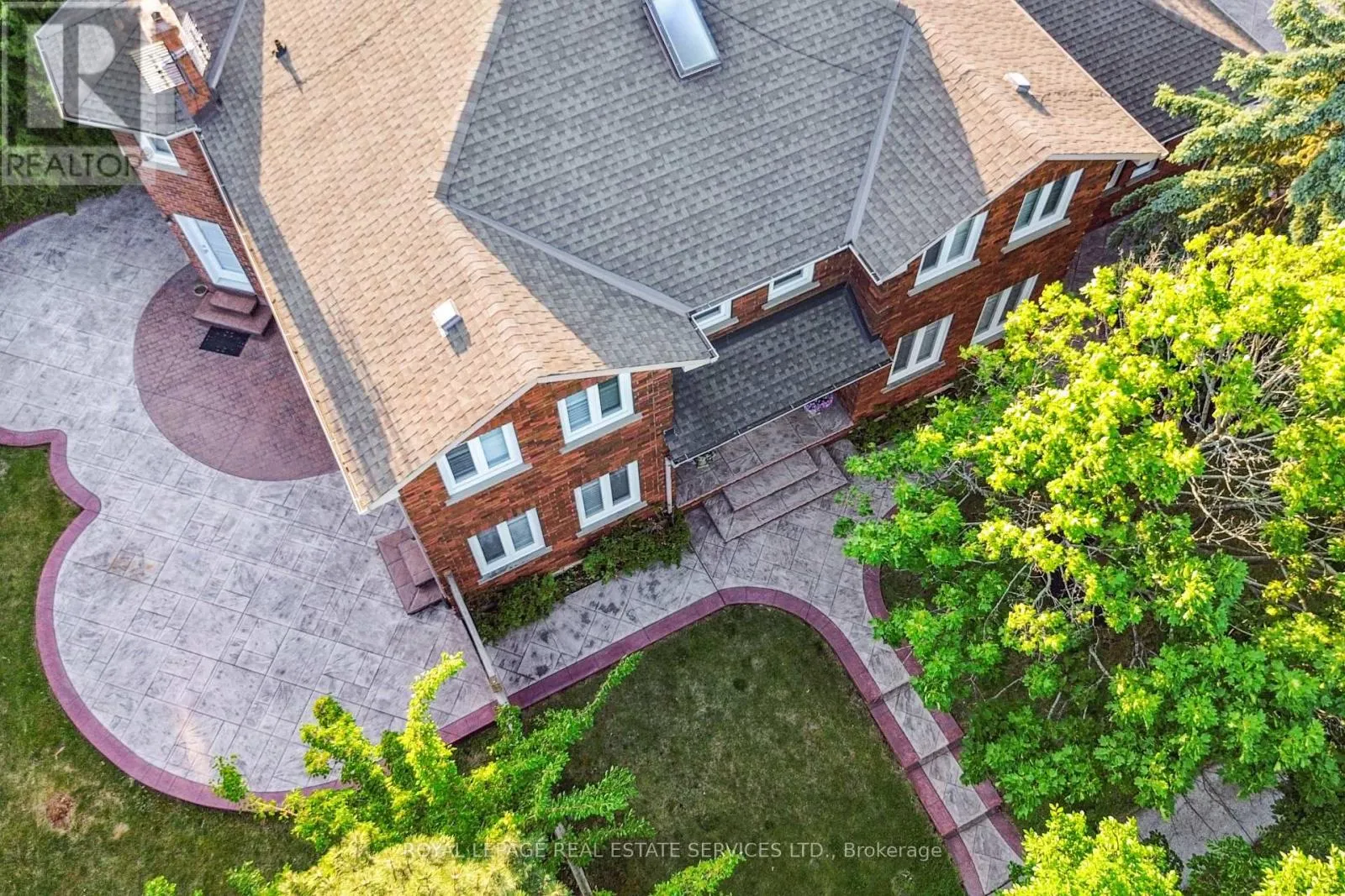 2814 GUILFORD CRESCENT