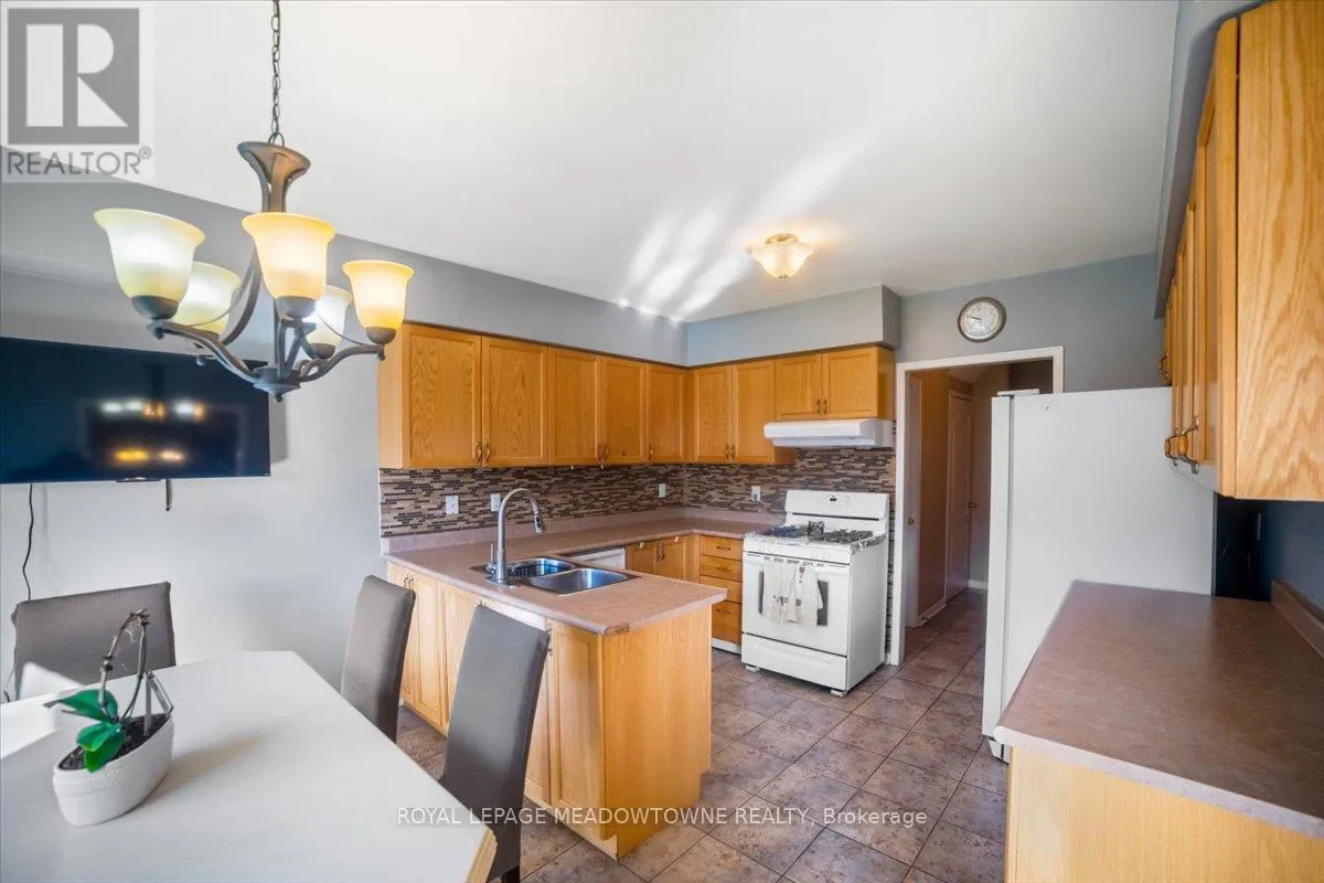 13 ALBRIGHT ROAD