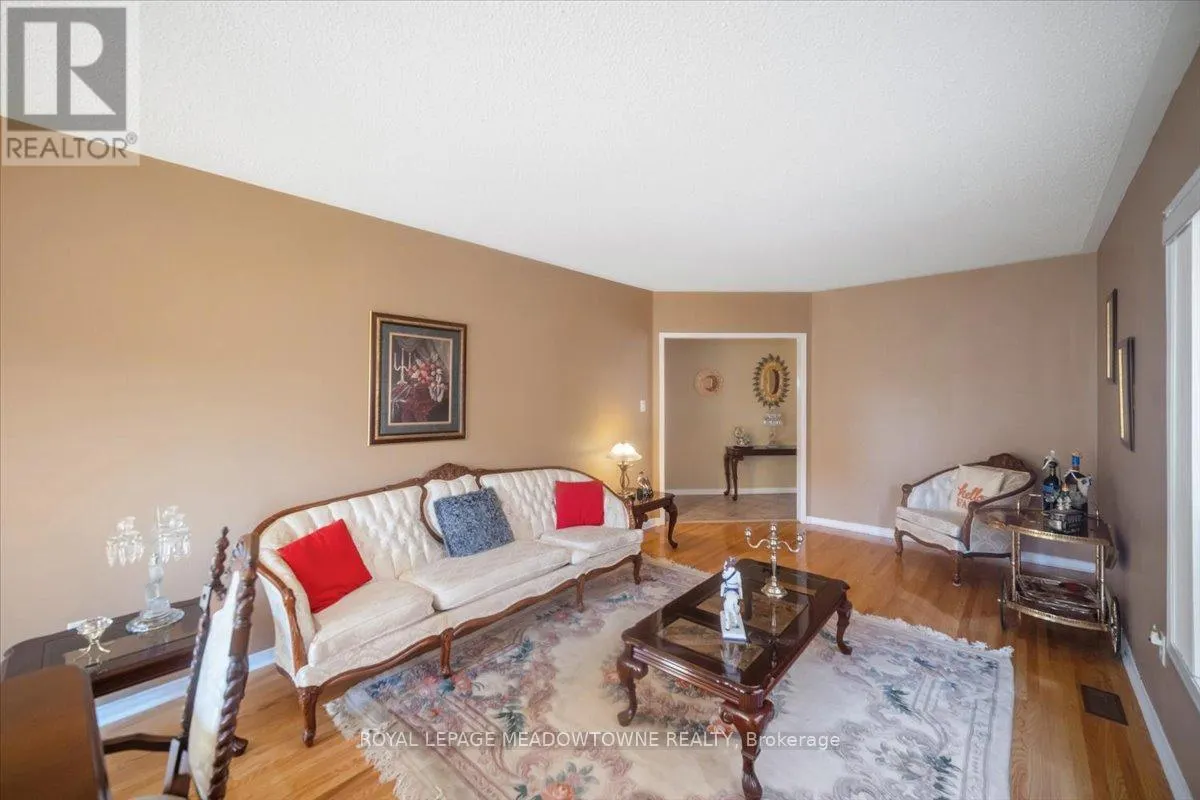 13 ALBRIGHT ROAD