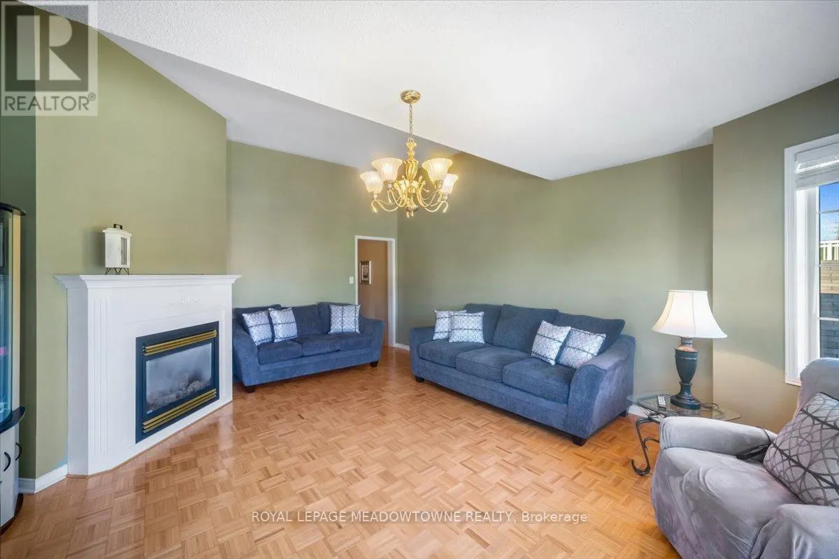 13 ALBRIGHT ROAD
