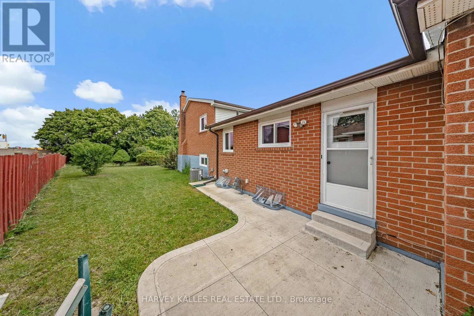 7383 SIGSBEE DRIVE
