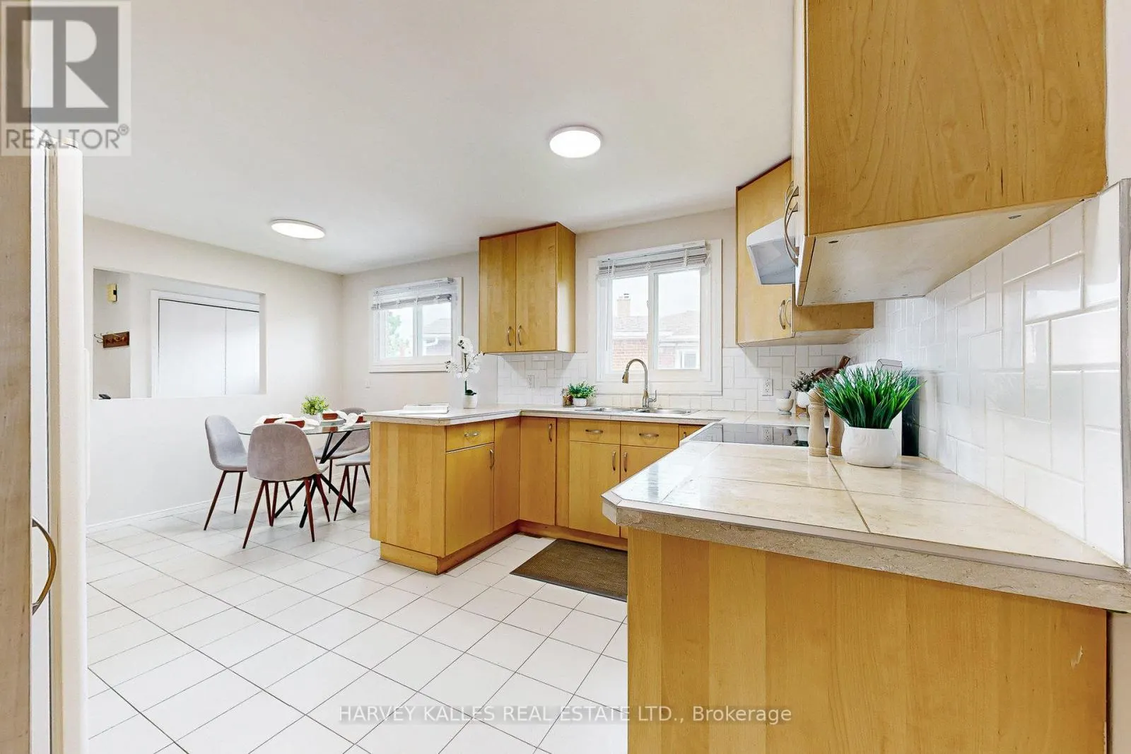 7383 SIGSBEE DRIVE
