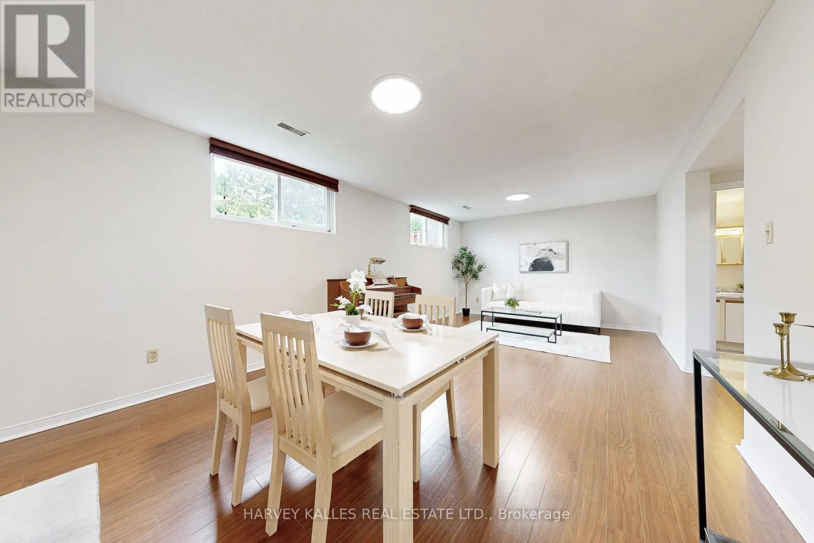 7383 SIGSBEE DRIVE