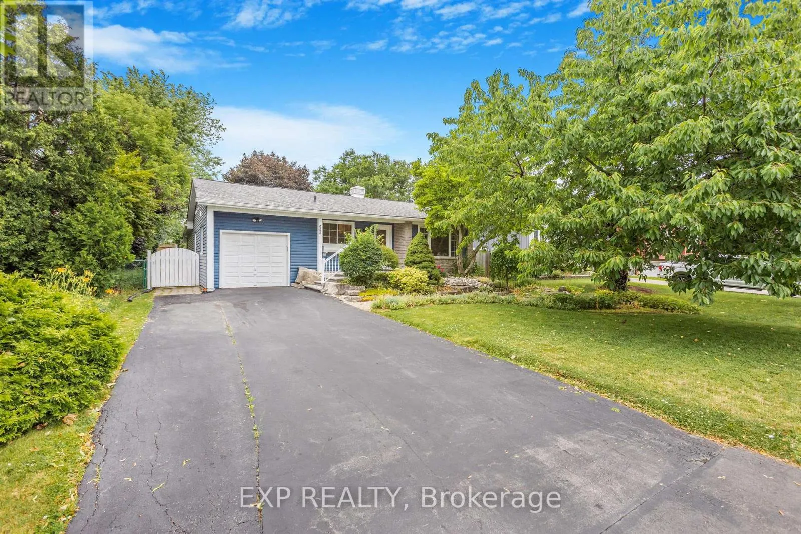 653 ELLIOTT CRESCENT