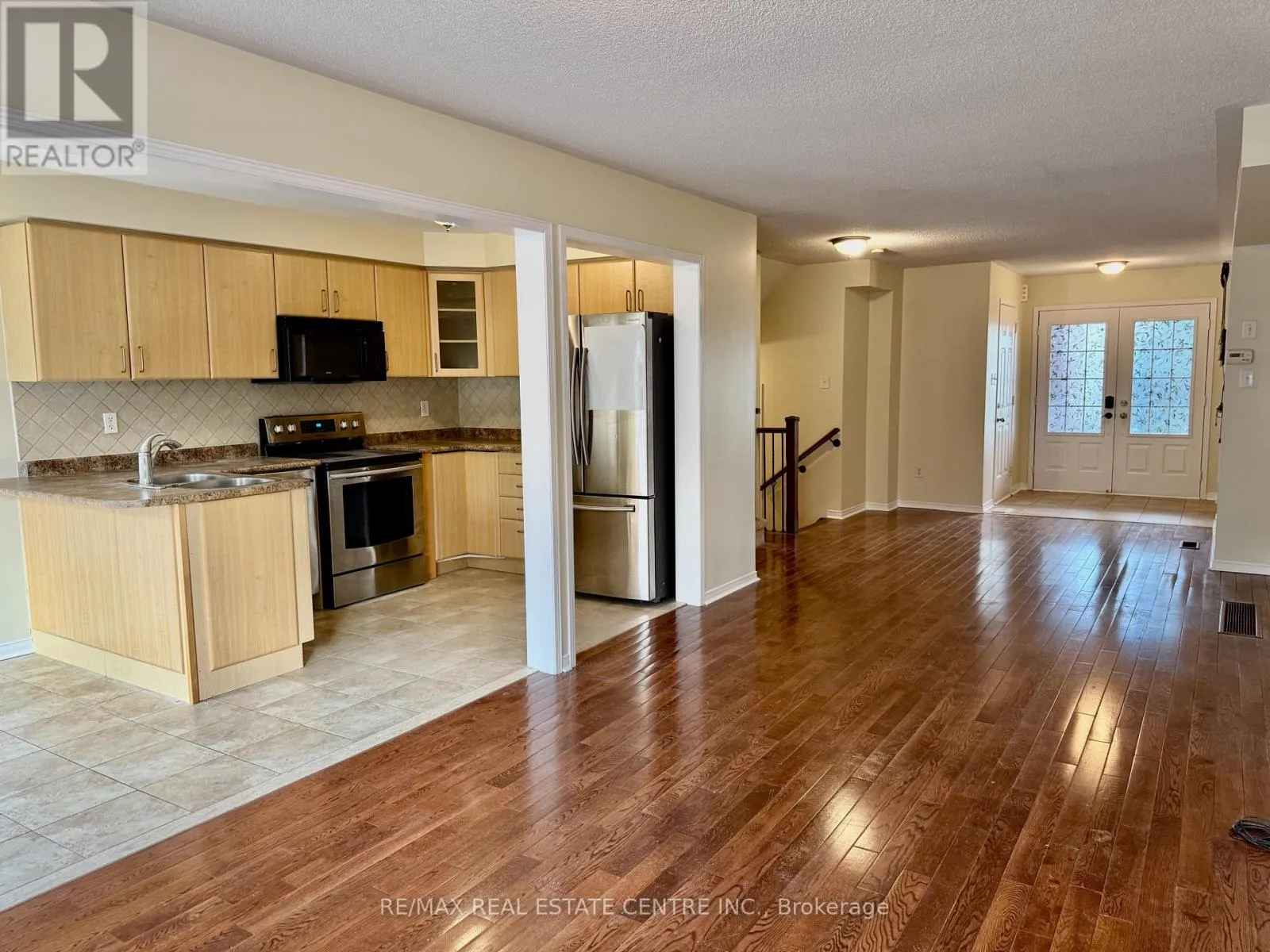 86 SNOWBERRY CRESCENT