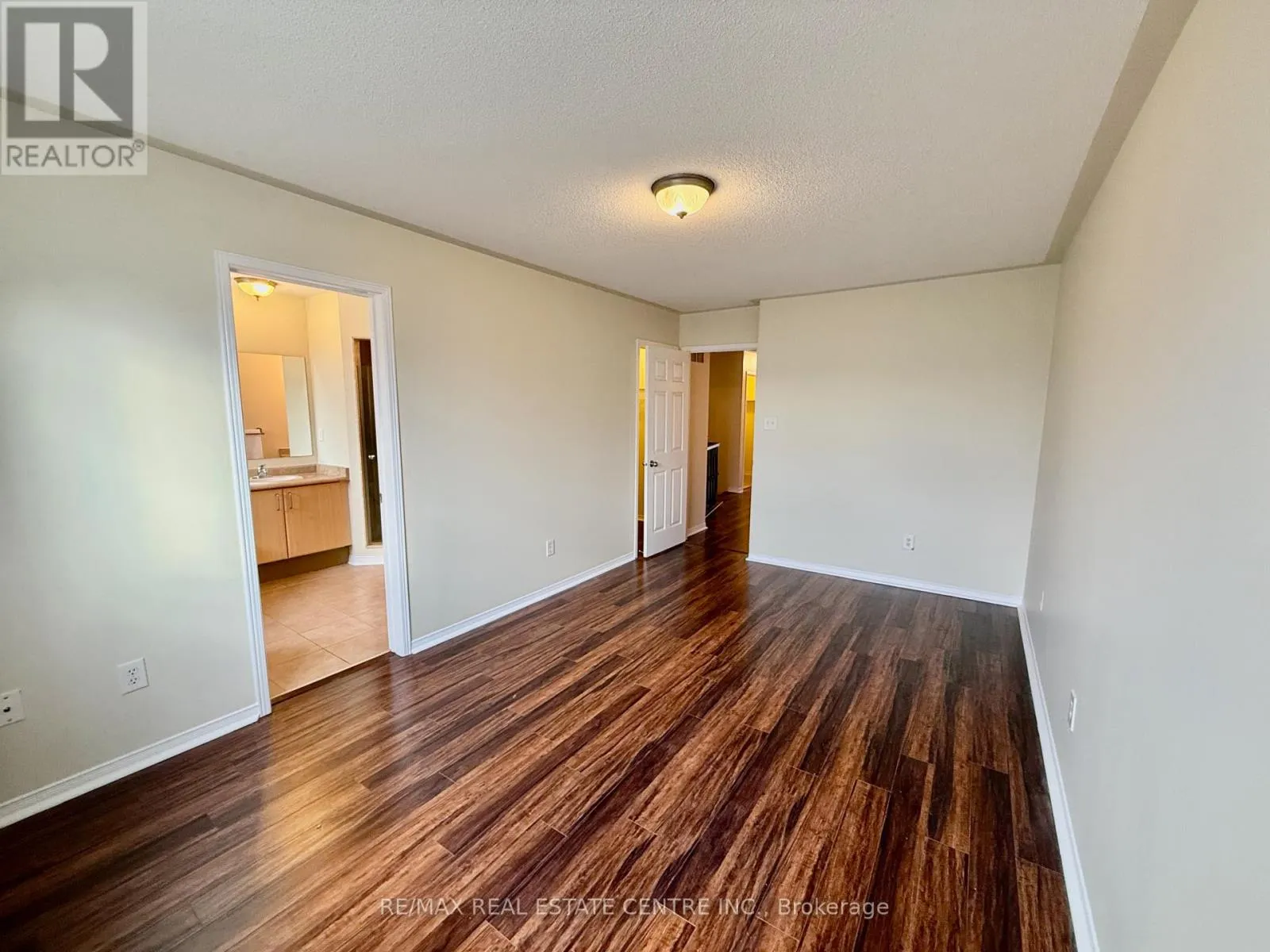 86 SNOWBERRY CRESCENT