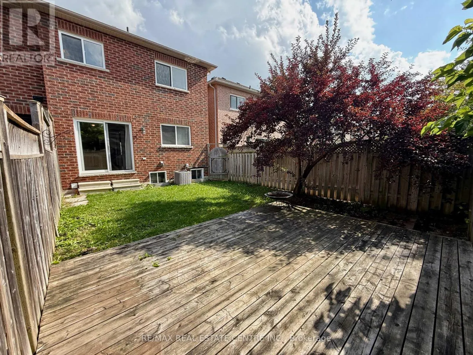 86 SNOWBERRY CRESCENT