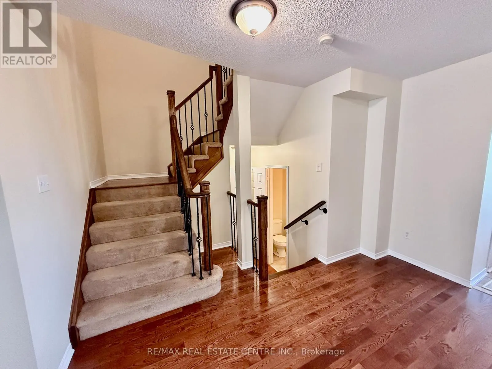 86 SNOWBERRY CRESCENT