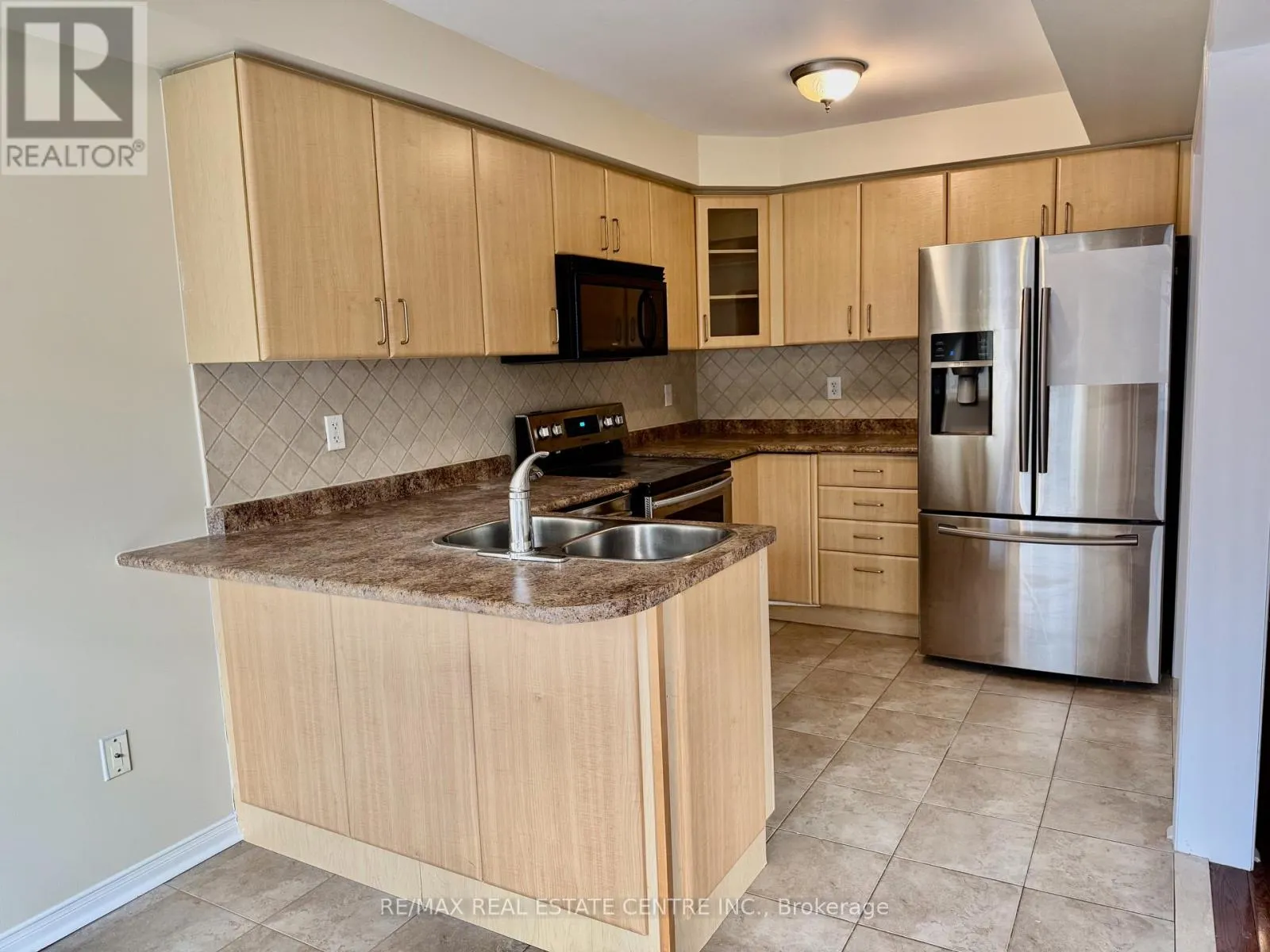 86 SNOWBERRY CRESCENT