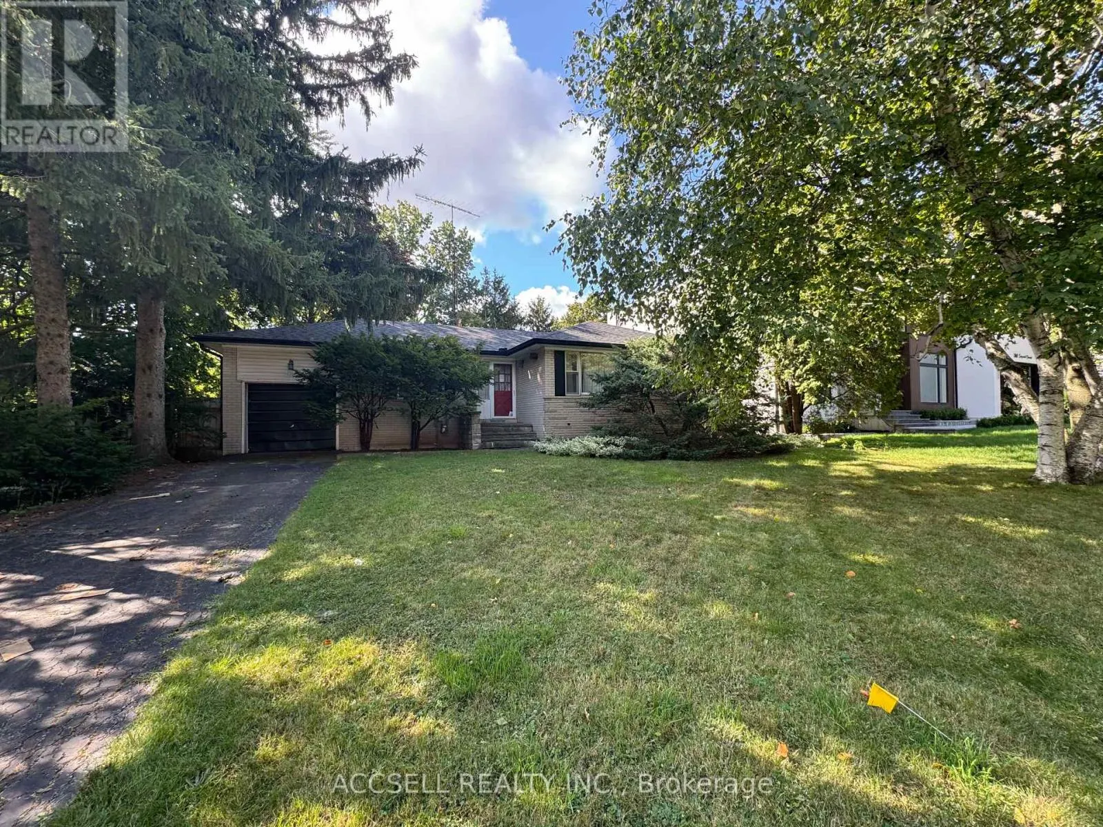 1358 SEDGEWICK CRESCENT
