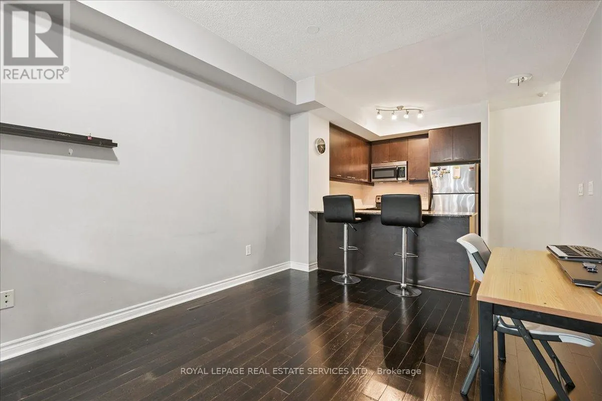 424 - 385 PRINCE OF WALES DRIVE