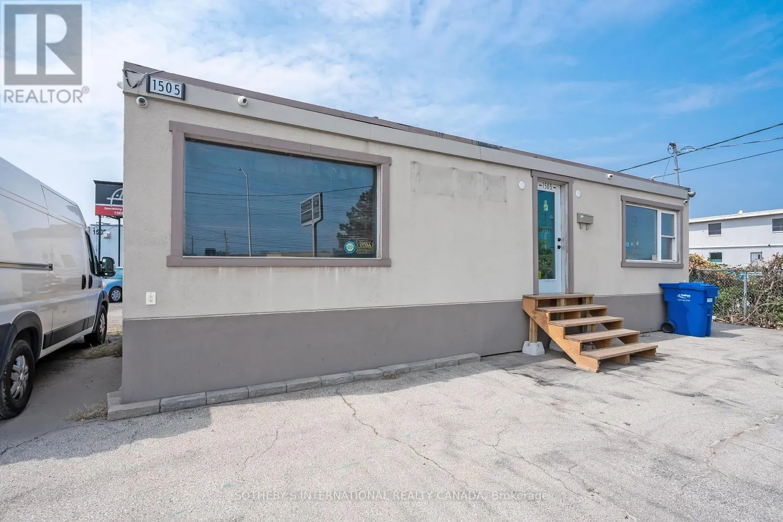 1 - 1505 SPEERS ROAD