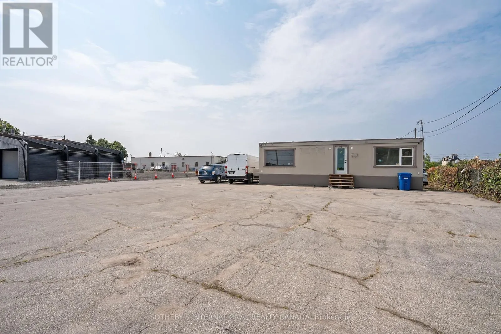 1 - 1505 SPEERS ROAD